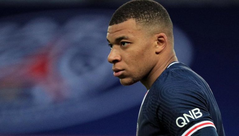 Mbappé podría renovar hasta 2023, pero para irse en 2022