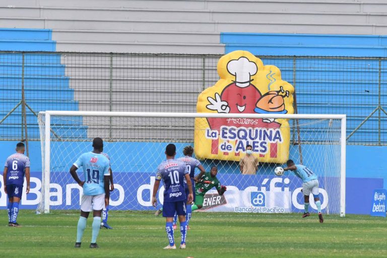 (VIDEO) ¡VIBRANTE EMPATE EN MANTA! A 9 de Octubre se le escapó el triunfo ante Delfín