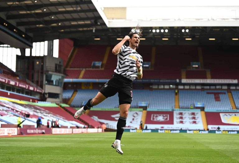 (VIDEO) Recortó distancia al City: Manchester United venció a Aston Villa