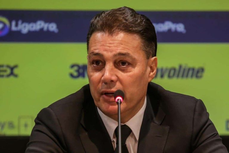 Alfaro y el partido contra Boca: “Es imposible pensar que se pueda suspender”