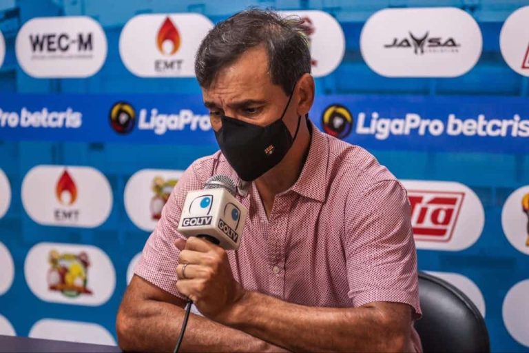 Bustos: “Es un gran triunfo por la altura que estamos en el Campeonato”