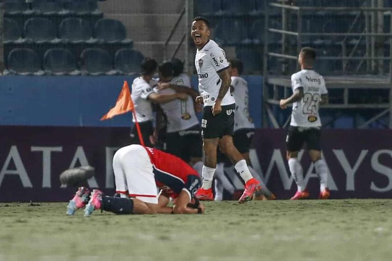 (VIDEO) SOBRE LA HORA: Atlético Mineiro derrotó a Cerro Porteño