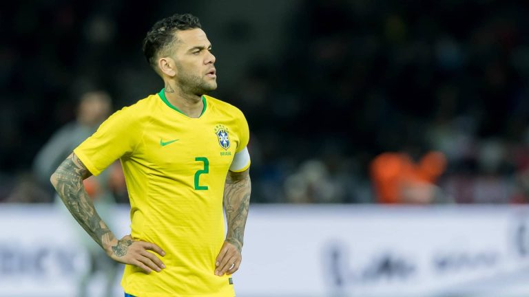 ¡Dani Alves es baja vs Ecuador!
