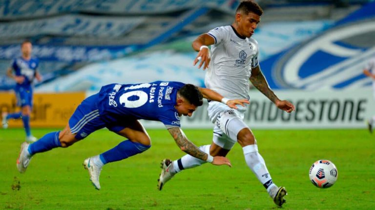 (FOTO) Talleres dejó un recado en el camerino del Capwell
