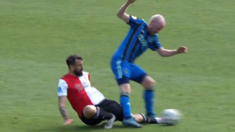 (VIDEO) La espeluznante lesión de Lucas Pratto en el fútbol de Holanda