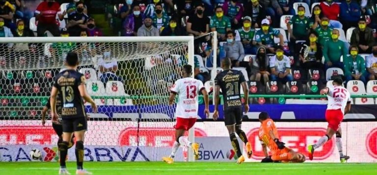 (VIDEO) ¡Michael Estrada le ganó el duelo a Ángel Mena!