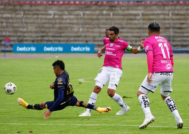 (VIDEO) REMONTADA PARA SEGUIR EN PELEA: IDV venció en Riobamba a Olmedo