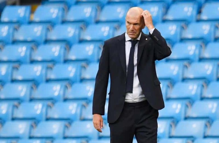 Zinedine Zidane se iría del Real Madrid junto a cinco futbolistas