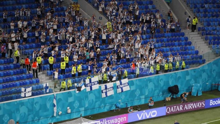 Detectan 80 positivos por Covid-19 entre hinchas fineses a su regreso de Rusia