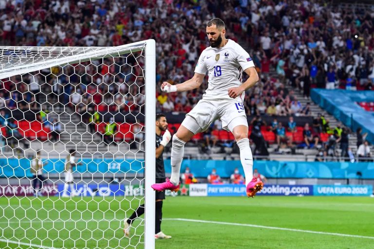 (VIDEO) ¿Fue penal hacia Mbappé? Benzema volvió a anotar con Francia desde el 2015
