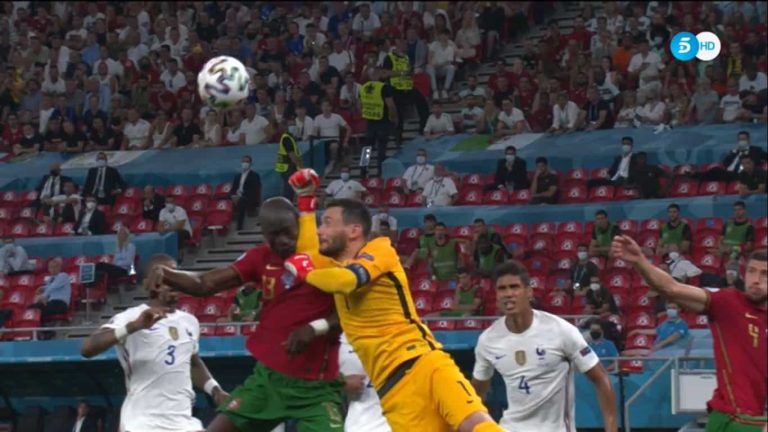 #Euro2020 (VIDEO) Lloris y su golpe a Danilo: CR7 facturó de penal