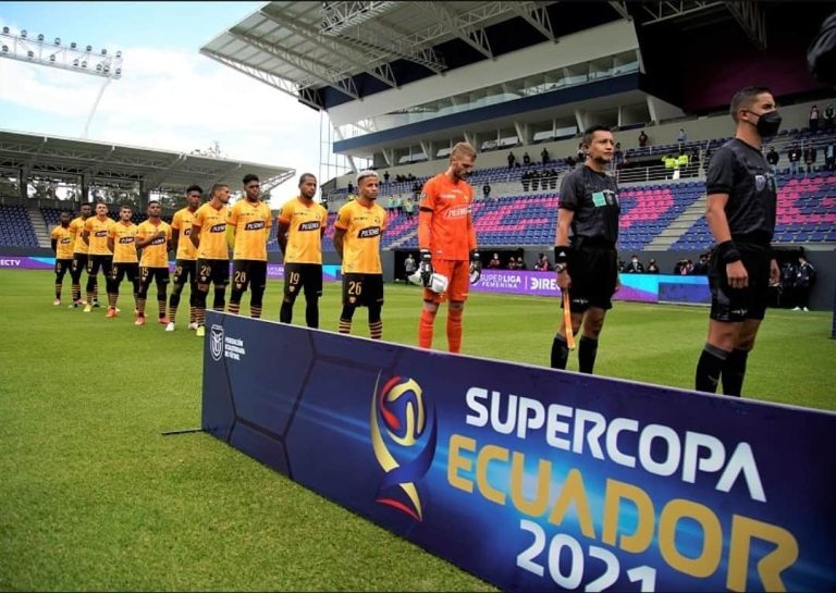 Multaron a BSC por no asistir a la premiación de la Supercopa