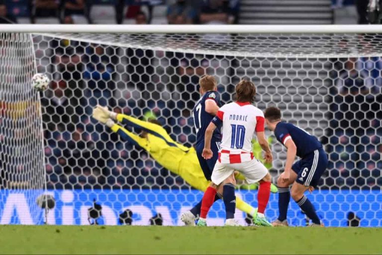 (VIDEO) CON GOLAZO DE MODRIC: Croacia clasificó a 8vos de la Eurocopa