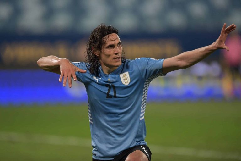 El futuro de Cavani: Cada vez más cerca de Valencia