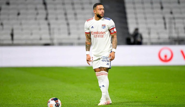 Juventus le ofrece mucho más dinero a Depay