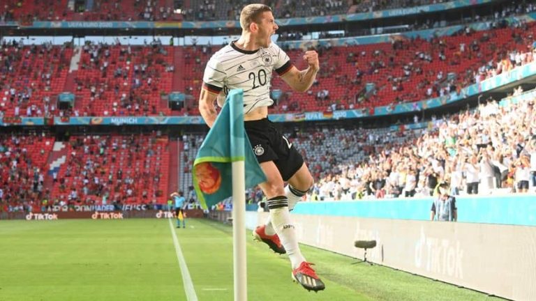 En Alemania aseguran que el Barça va a por Gosens