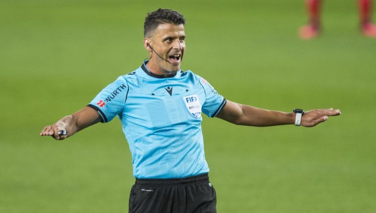Copa América: Árbitros españoles para el Ecuador vs Perú