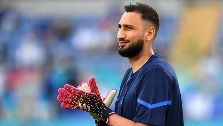 Donnarumma, ya en las oficinas del PSG