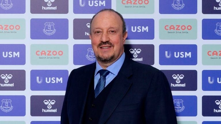 Rafa Benítez evade preguntas sobre James: “Es mejor hablar del equipo”