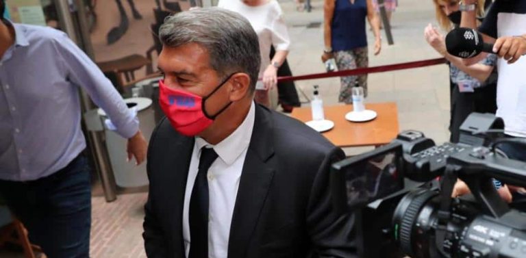 Laporta no irá a los amistosos en pleno sprint final por Messi