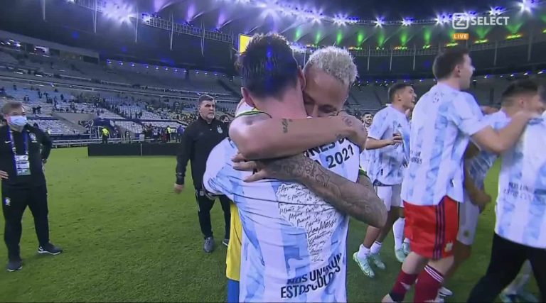 (VIDEO) El abrazo y las lágrimas de Messi y Neymar