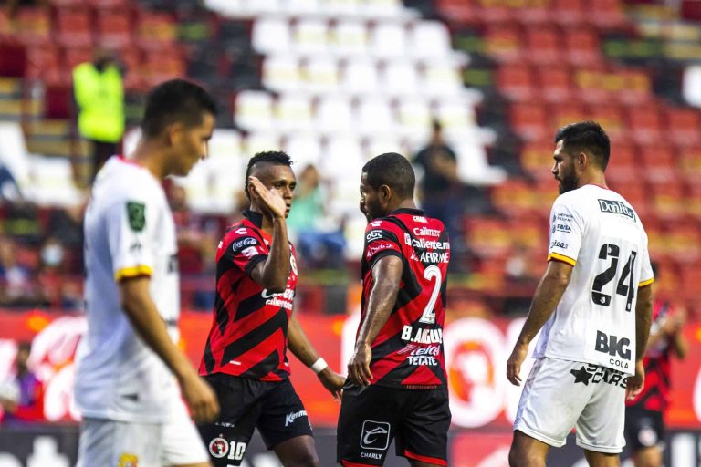 (VIDEO) ¡QUE DEFINICIÓN! Golazo de Fidel Martínez con Xolos