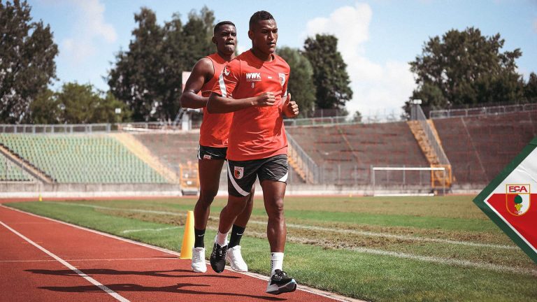 Carlos Gruezo ya entrena con el Augsburg
