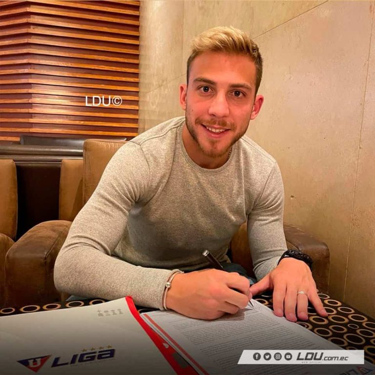 OFICIAL: LDU renovó a Ezequiel Piovi
