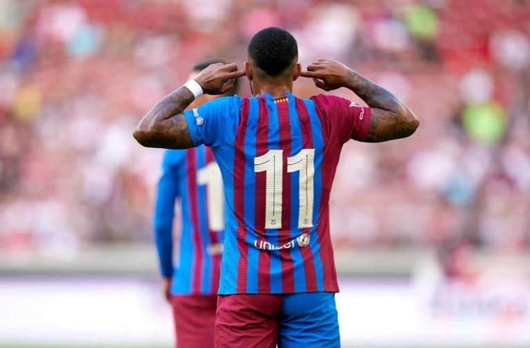 (VIDEO) CON UN GOLAZO DE DEPAY: El Barça goleó al Stuttgart en un amistoso