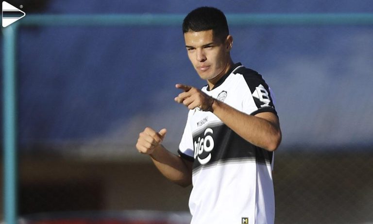 (VIDEO) Tiene discapacidad auditiva, pero marcó un doblete con Olimpia