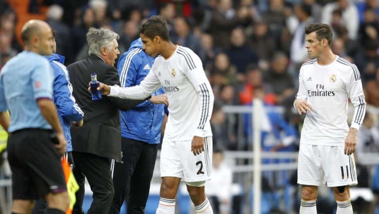 Ancelotti da el visto bueno a la salida de Varane
