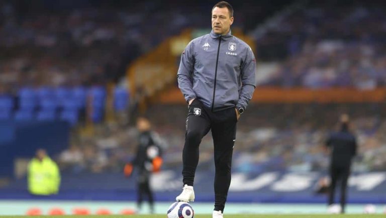 John Terry deja el cuerpo técnico del Aston Villa