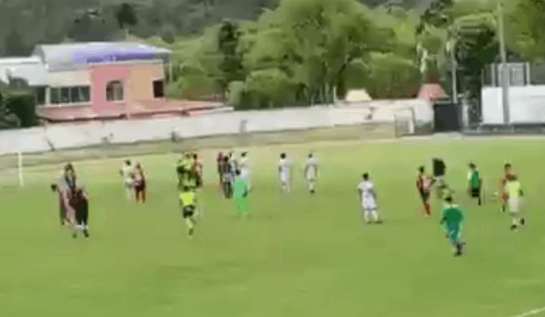 (VIDEO) Agredieron a un árbitro en Segunda Categoría