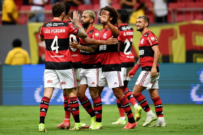 (VIDEO) CON GLOBAL 9-2: Flamengo aplastó a Olimpia y está en semifinales