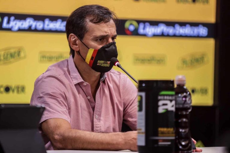 Fabián Bustos sobre el arbitraje: “Hay gente que se tiene que dedicar a otra cosa”