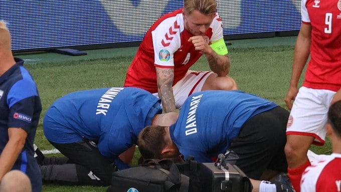 (VIDEO) UEFA premió a los héroes que salvaron a Eriksen