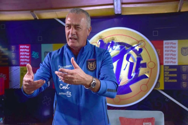 (VIDEO) ¿’Grupos’ en La TRI? ¡Gustavo Alfaro responde!