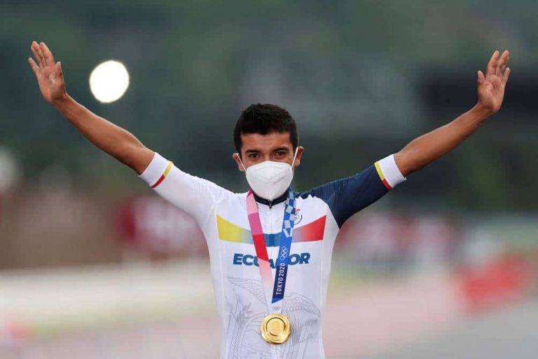 #NTF | (VIDEO) POR EL ORO OLÍMPICO: Carapaz usará una bicicleta con detalles dorados