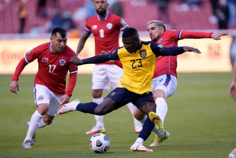 (FOTO) “Hace goles po w**** o te mando a matar”: Gary Medel reveló fuerte amenaza