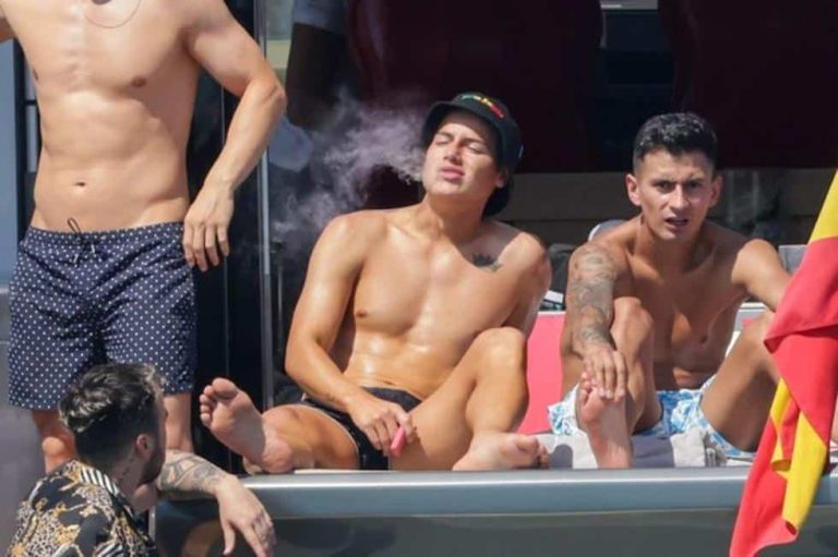 (FOTOS) La polémica fiesta de James en un yate en Ibiza