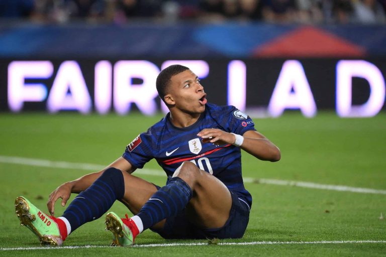 ¡Mbappé lesionado! Será baja en Francia para las eliminatorias