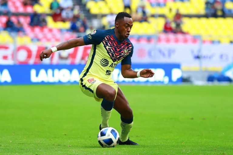 Renato Ibarra ya tiene fecha para regresar a las canchas