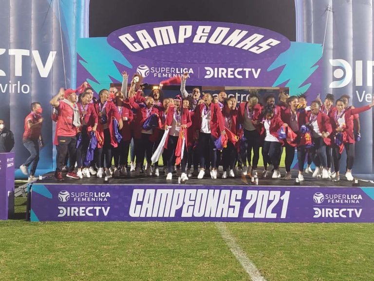 Las ‘Leonas’ alzan el título: ¡Deportivo Cuenca campeón de la Superliga Femenina!