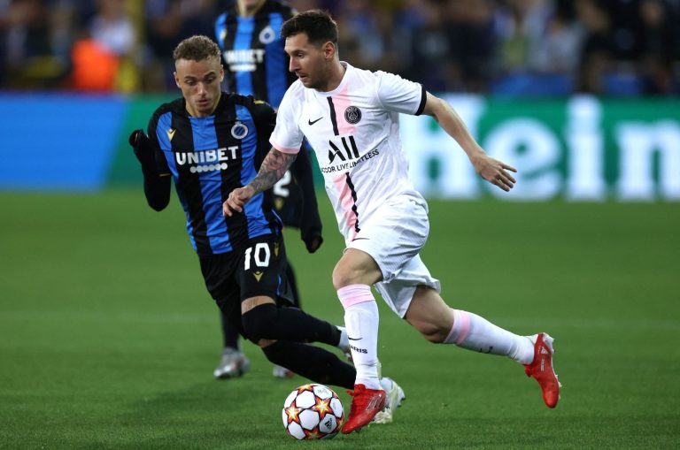 (VIDEO) ¡ERA UN GOLAZO! Messi y un balonazo al poste con el PSG