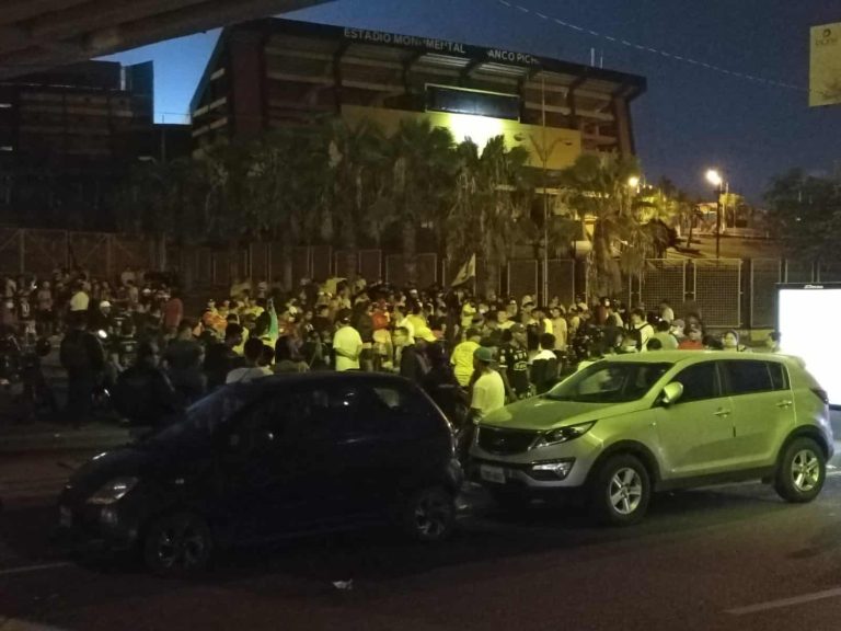(VIDEO-FOTOS) El ambiente en el Monumental previo a la semifinal
