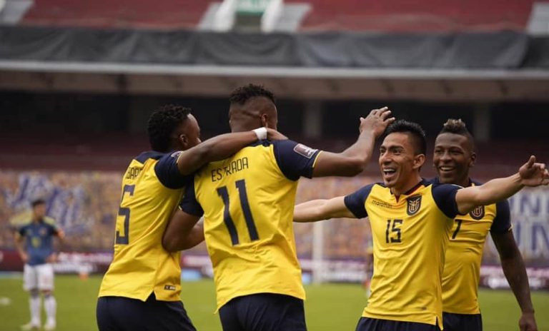 ¡CON LÍNEA DE 3! Este sería el 11 de Ecuador Vs. Paraguay