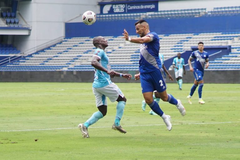 Emelec y 9 de Octubre empataron en un amistoso en el Capwell