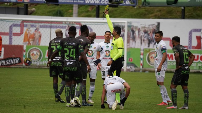 (VIDEO) ¡NO HUBO GRITO DE GOL EN ECHALECHE! Empate entre Mushuc Runa y Orense