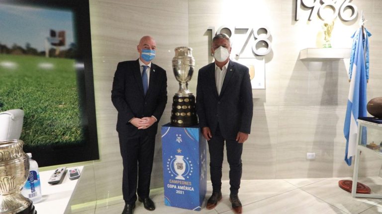 Infantino termina en Argentina su gira por Sudamérica
