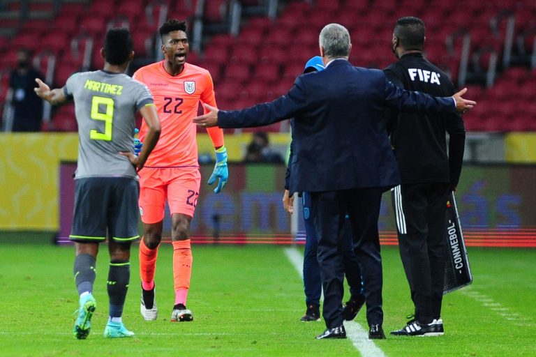 ENCUESTA SF: El 72 % pide que Dida Domínguez tape Vs. Colombia